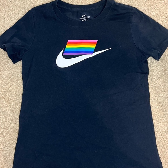 nike be true shirt